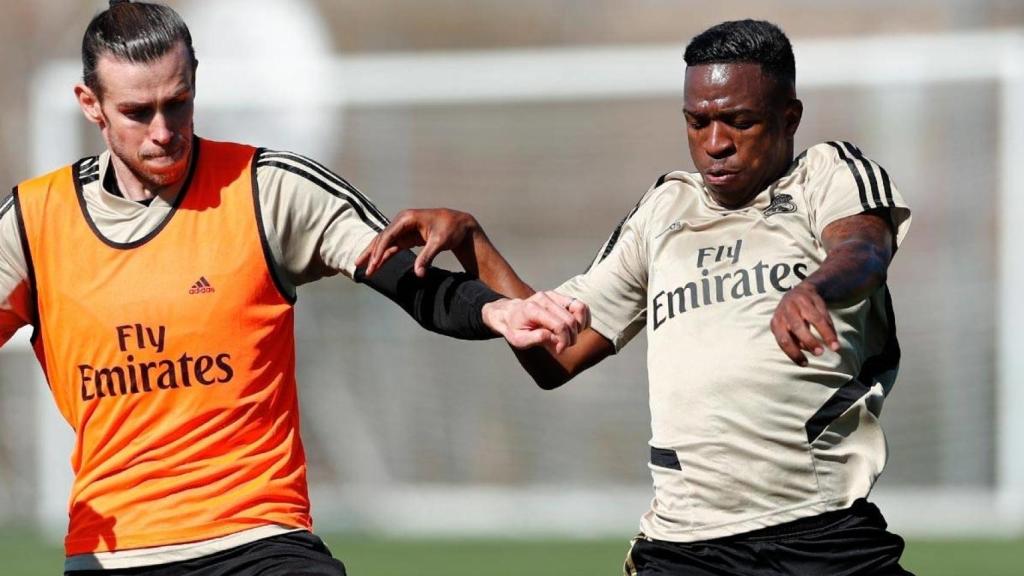 Gareth Bale y Vinicius Junior, en el entrenamiento de este domingo