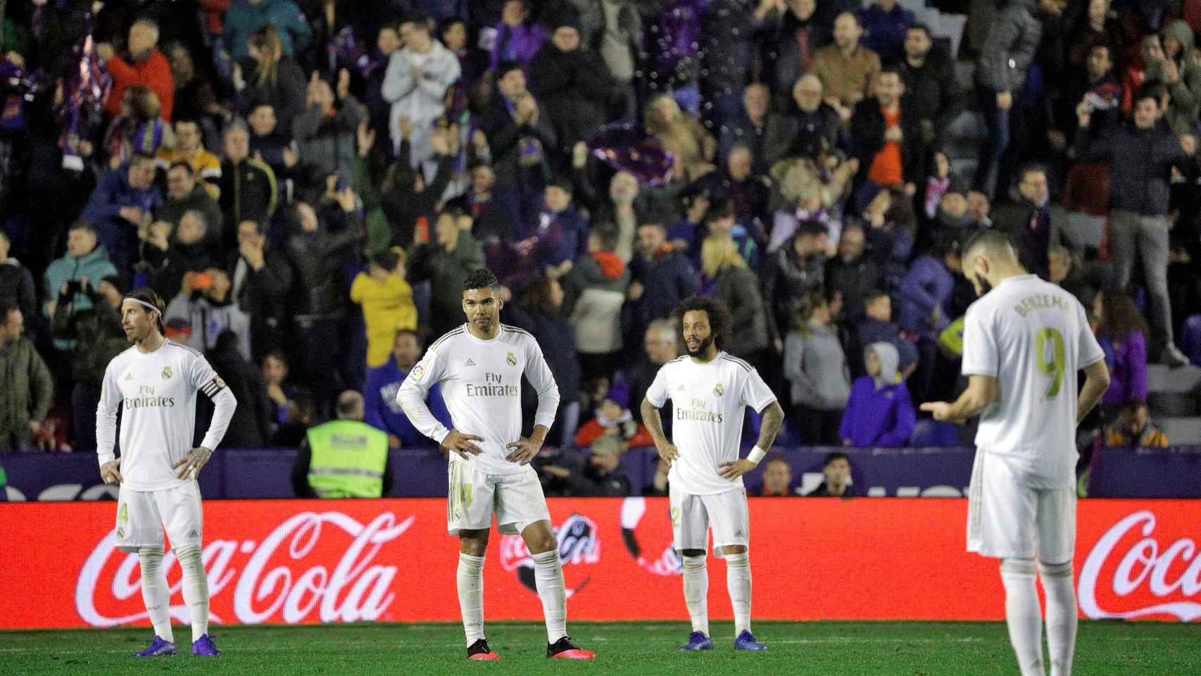 El Real Madrid tras encajar el gol del Levante