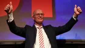 El socialdemócrata Peter Tschentscher  celebra su victoria en las elecciones de Hamburgo.