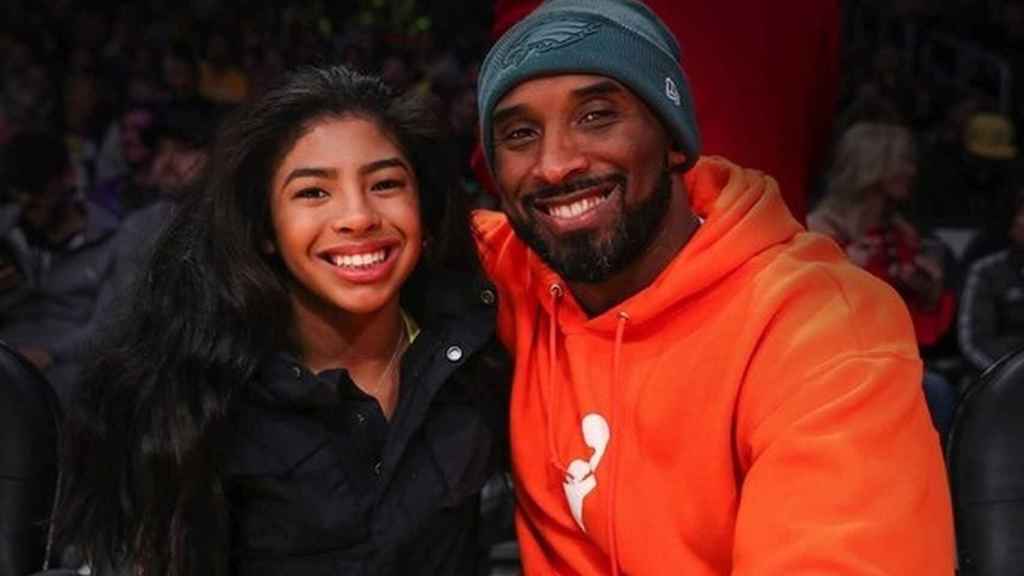 Kobe Bryant junto a su hija Gigi