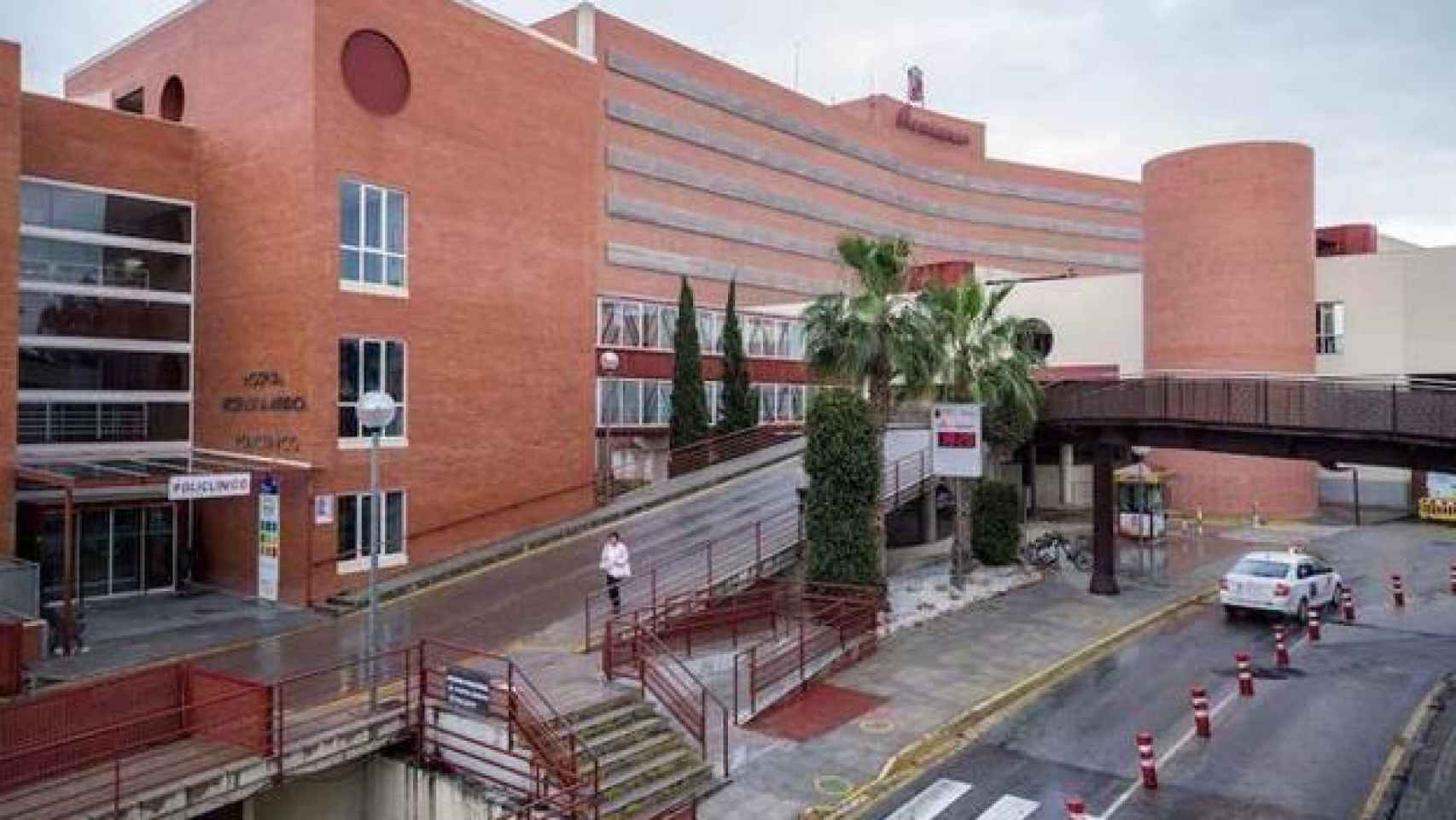 Fachada del Hospital Virgen de la Arraixaca, en Murcia