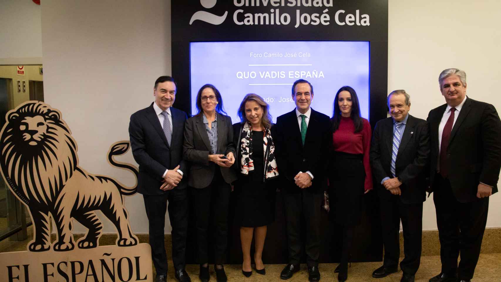 Pedro J. Ramírez, María Peral, Nieves Segovia, Bono, Cruz Sánchez de Lara , Emilio Lora-Tamayo y José Luis Delso.