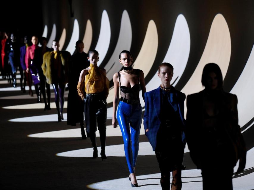 Carrusel final de Saint Laurent en París.