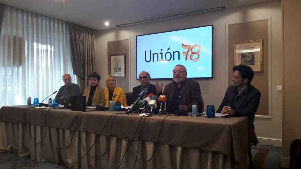 Carlos Urquijo, María San Gil, Rosa Díez, Jesús Cuadrado, Fernando Savater y David Mejías presentan 'Unión 78'.