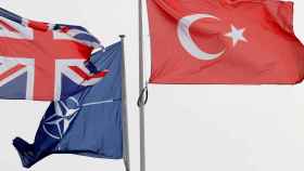 La OTAN expresa su solidaridad con Turquía pero no ofrece ayuda concreta