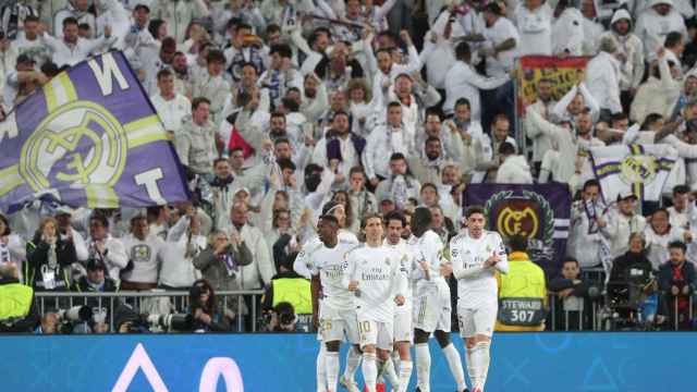 Los jugadores celebran el gol ante el Manchester City en el Santiago Bernabéu