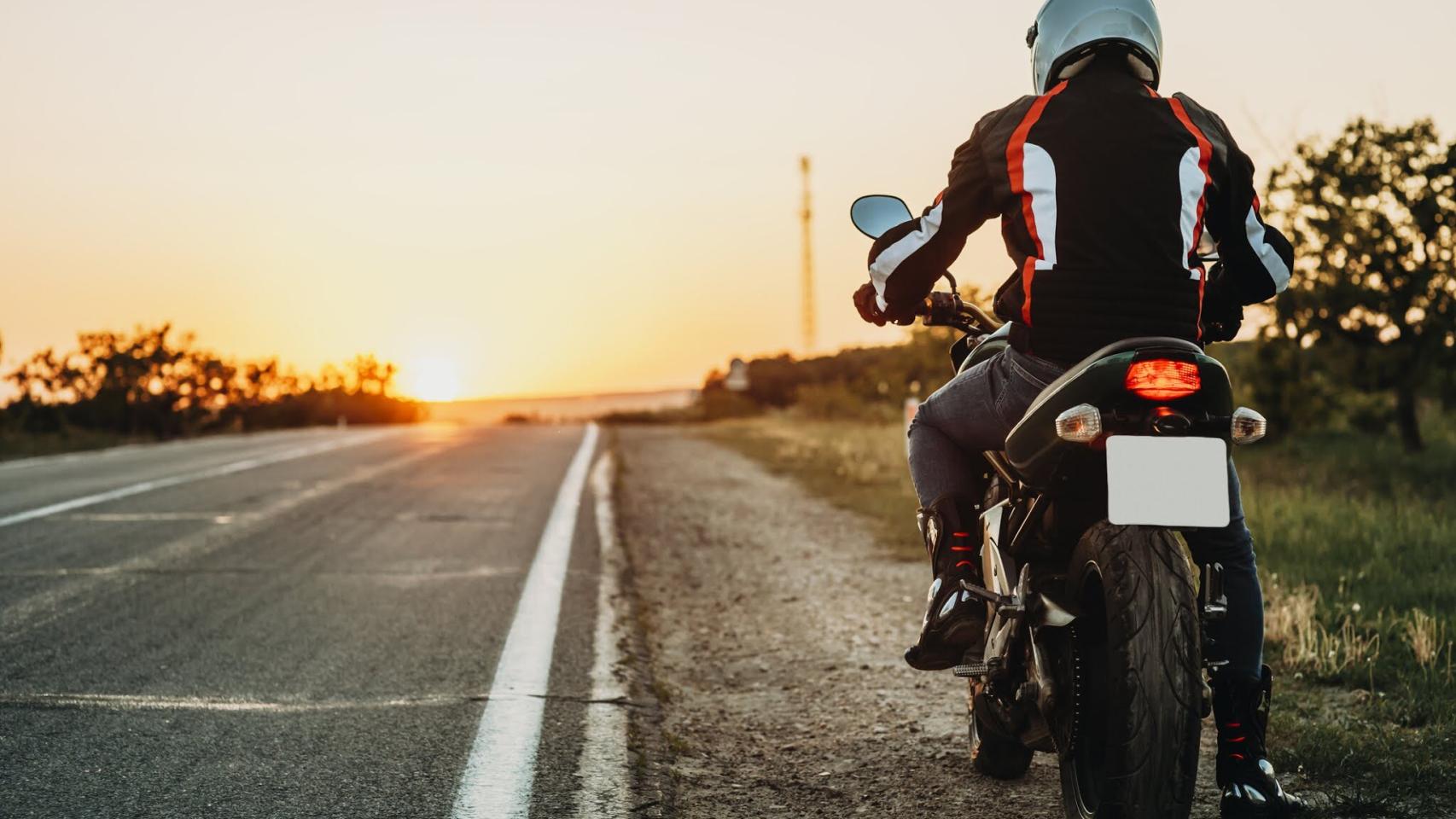 7 accesorios útiles para viajar en moto