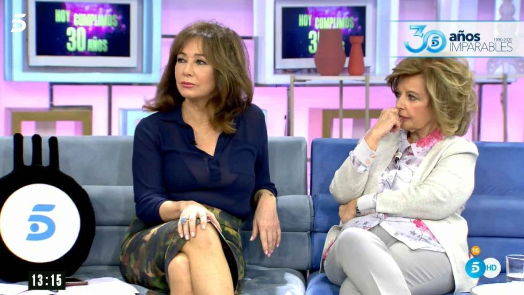 María Teresa junto a Ana Rosa durante su entrevista.