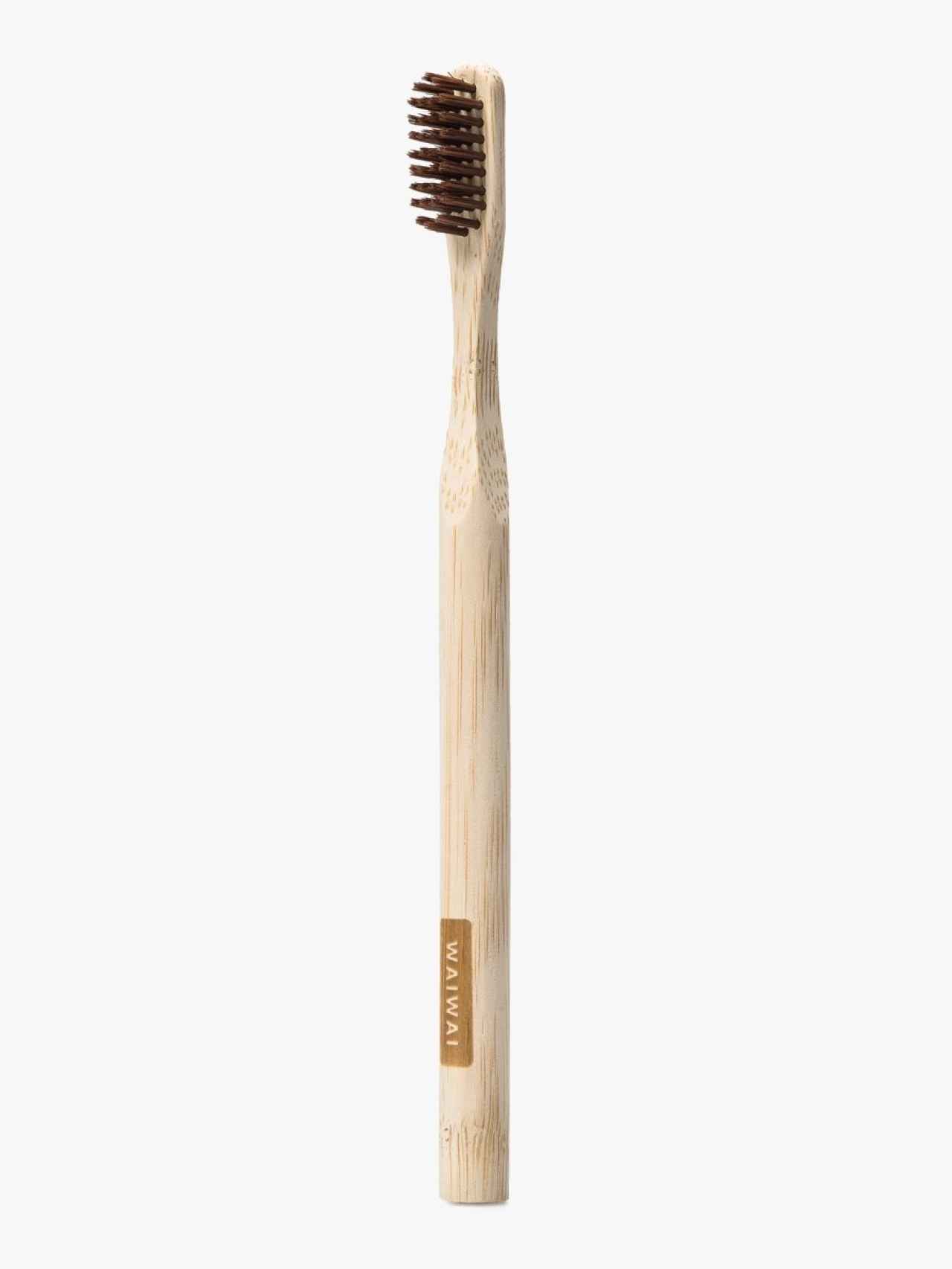 Cepillo de dientes de madera de Wai Wai.