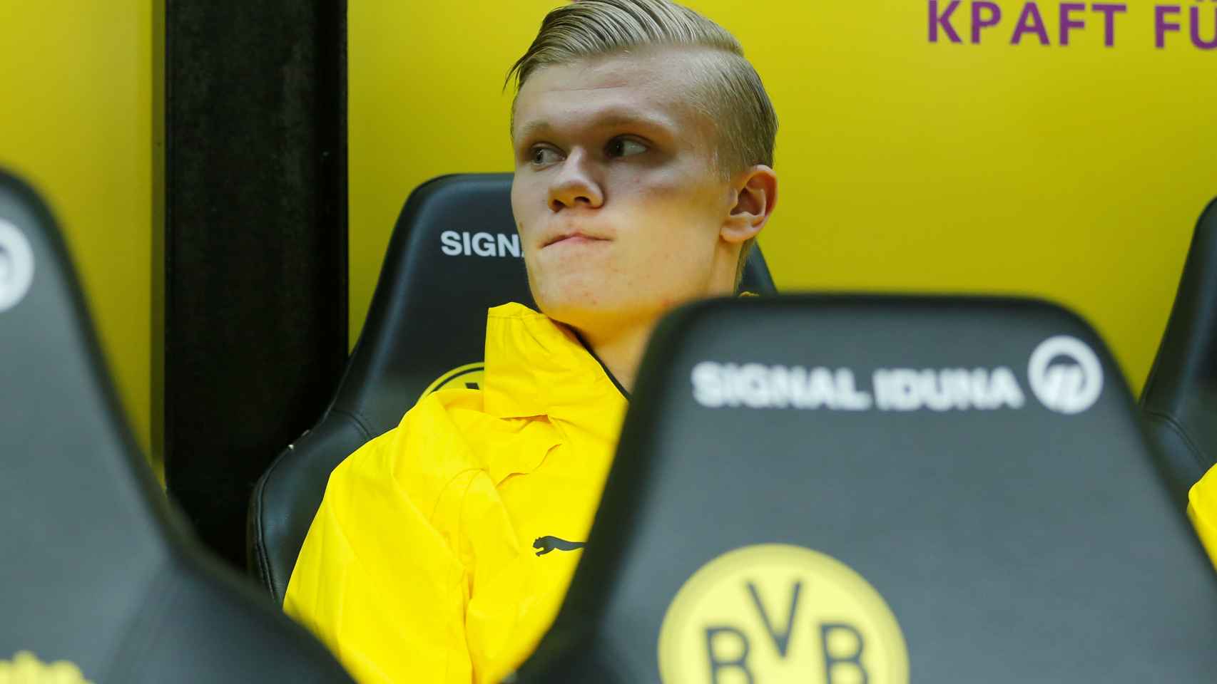 Haaland, en el banquillo del Borussia Dortmund
