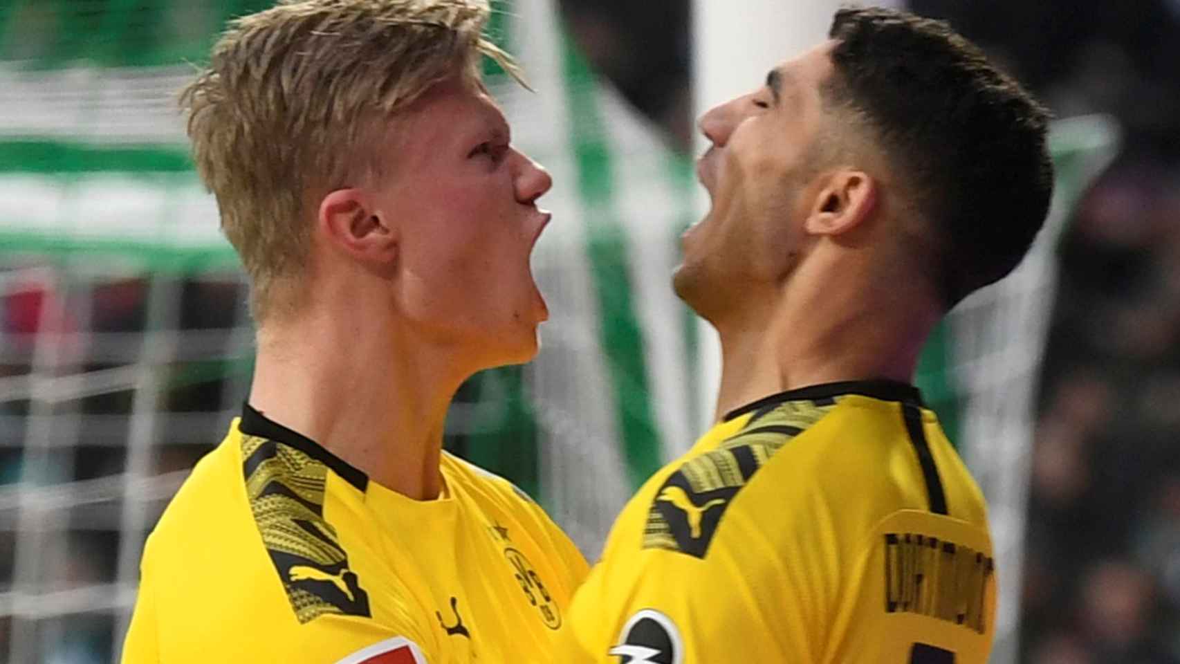 Achraf y Haaland celebran un gol del Borussia Dortmund