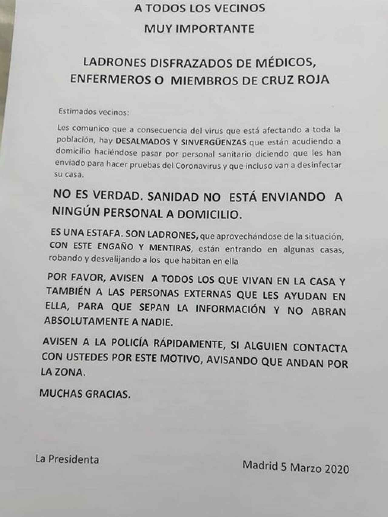 Nota que circula por Madrid advirtiendo de los falsos sanitarios del coronavirus.
