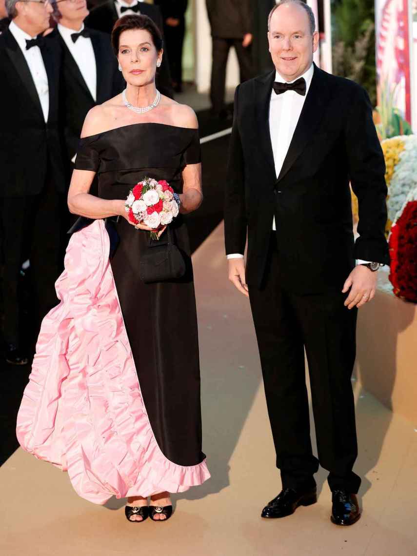 La princesa Carolina de Mónaco junto a su hermano Alberto.