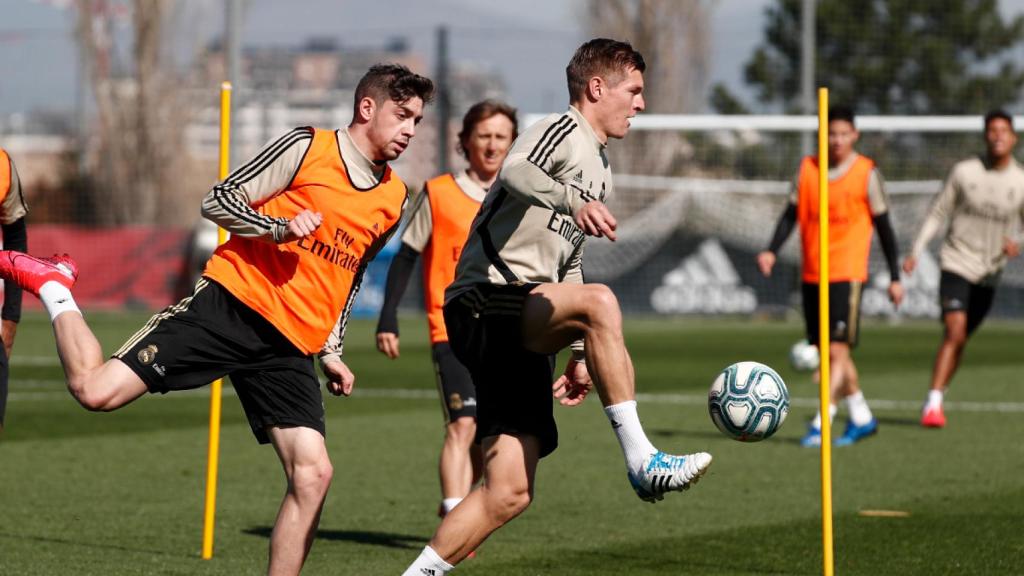 Los jugadores del Real Madrid durante un entrenamiento