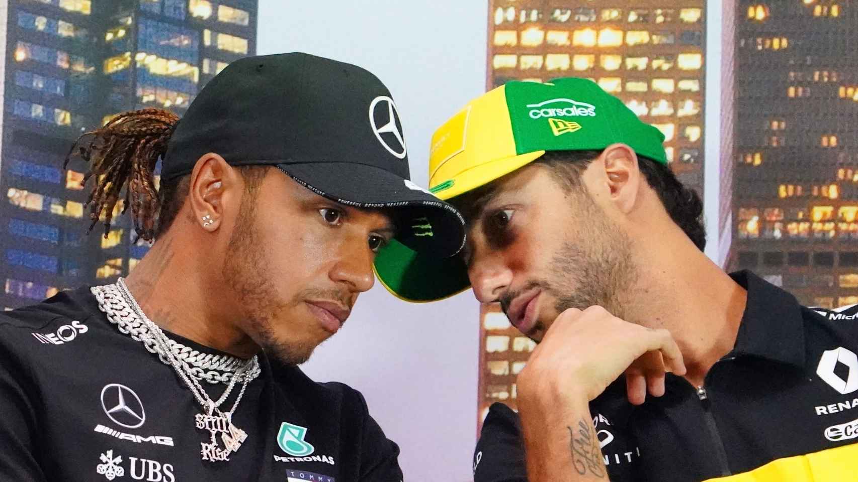 Lewis Hamilton y Daniel Ricciardo, en rueda de prensa