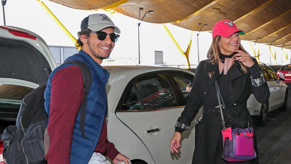 Ivonne y su hijo Alejandro antes de poner rumbo a 'Supervivientes'.