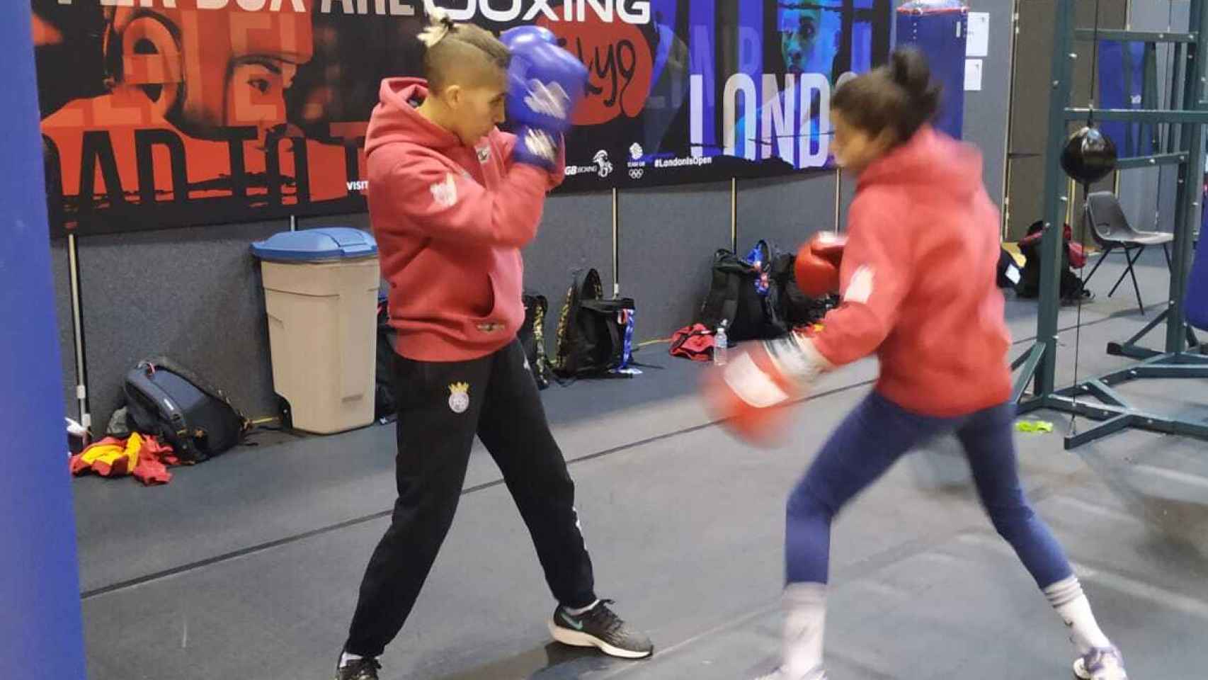 Dos boxeadores españoles entrenan antes del preolímpico