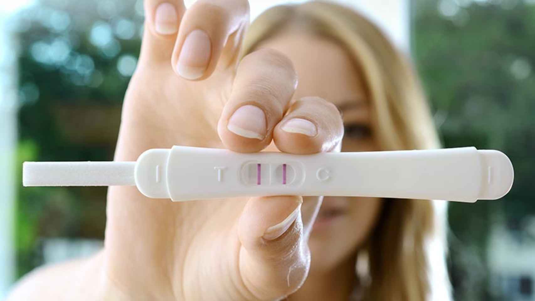 Cómo y cuándo hacerse un test de embarazo (y las opciones para comprarlos  más baratos que en farmacia)