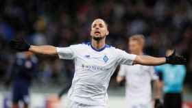Fran Sol celebra un gol en la Europa League con el Dinamo de Kiev
