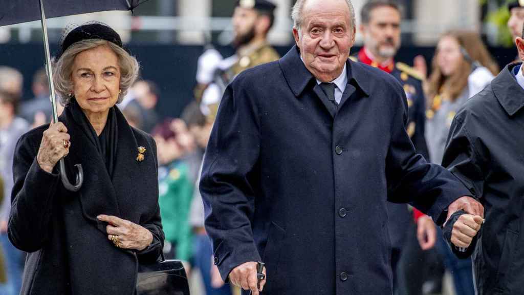 El rey emérito Juan Carlos, junto con la emérita Sofía, en el funeral del Gran Duque de Luxemburgo el 4 de mayo de 2019.