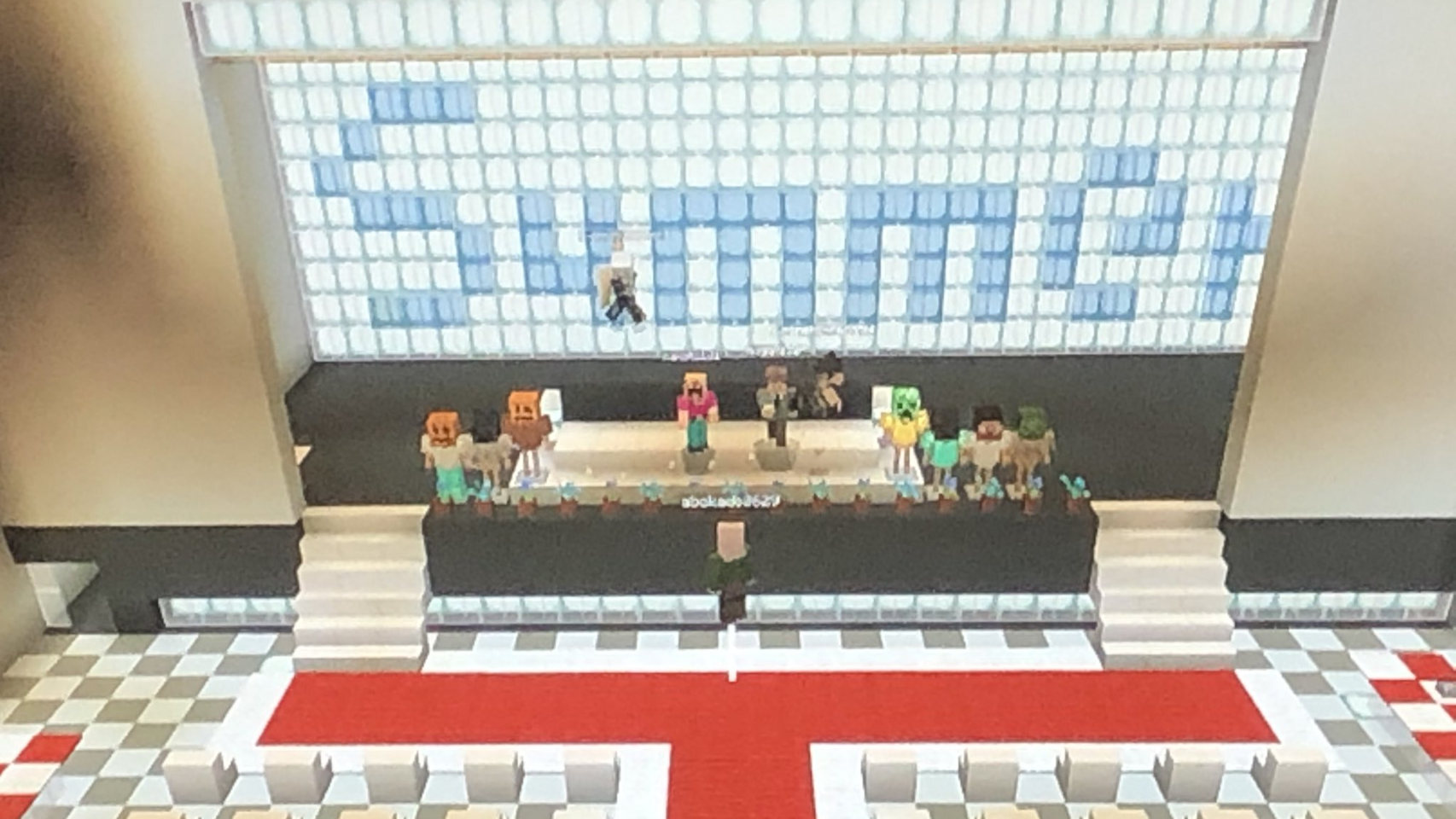 La ceremonia de graduación virtual creada por alumnos en Minecraft