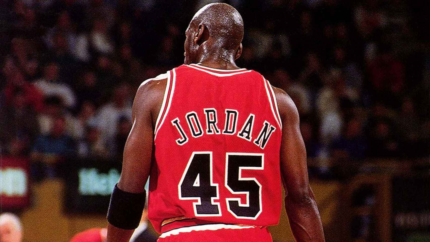 NBA: 19 de marzo de 1995: michale jordan con el núm 45