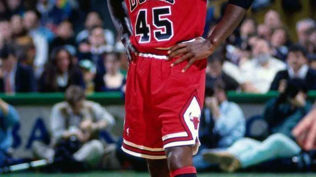 Michael Jordan luciendo el número 45 con los Bulls en 1995