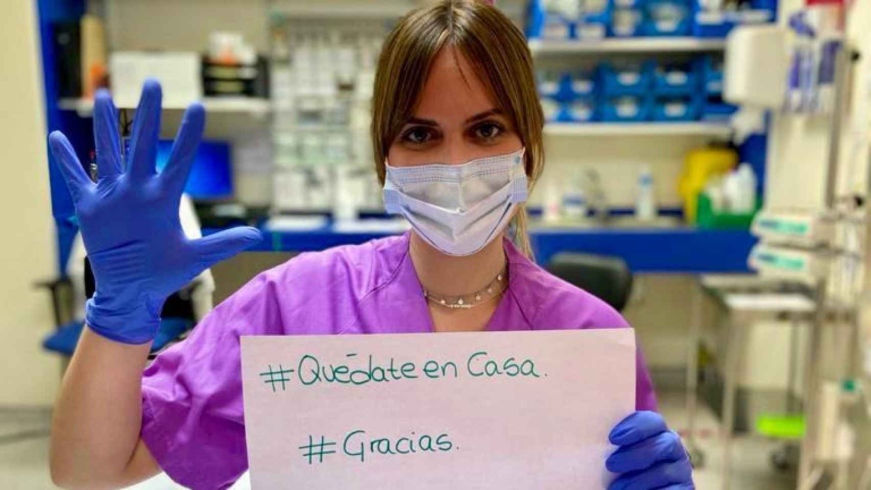 María Pruaño, enfermera de 23 años, trabaja en el hospital Can Misses de Ibiza.
