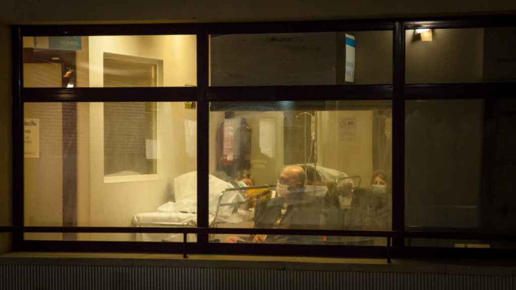 Sala de espera habilitada para los pacientes por coronavirus en el Gregorio Marañón.