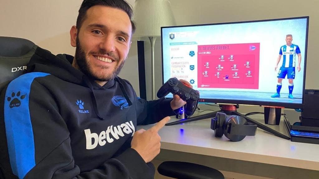 Lucas Pérez jugando al FIFA
