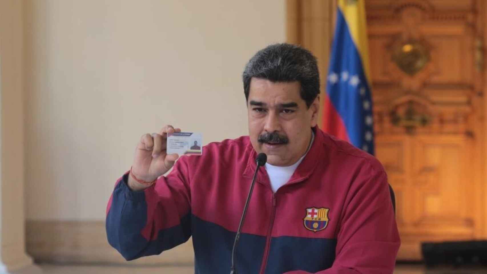 Nicolás Maduro, con el chándal del Barça durante la crisis del coronavirus