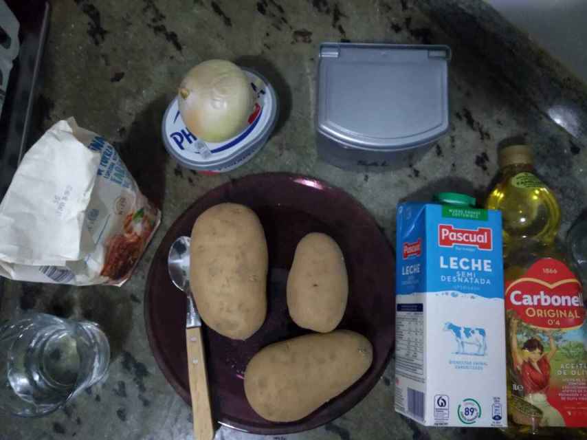 Ingredientes que necesitamos para hacer la tortilla sin huevos.