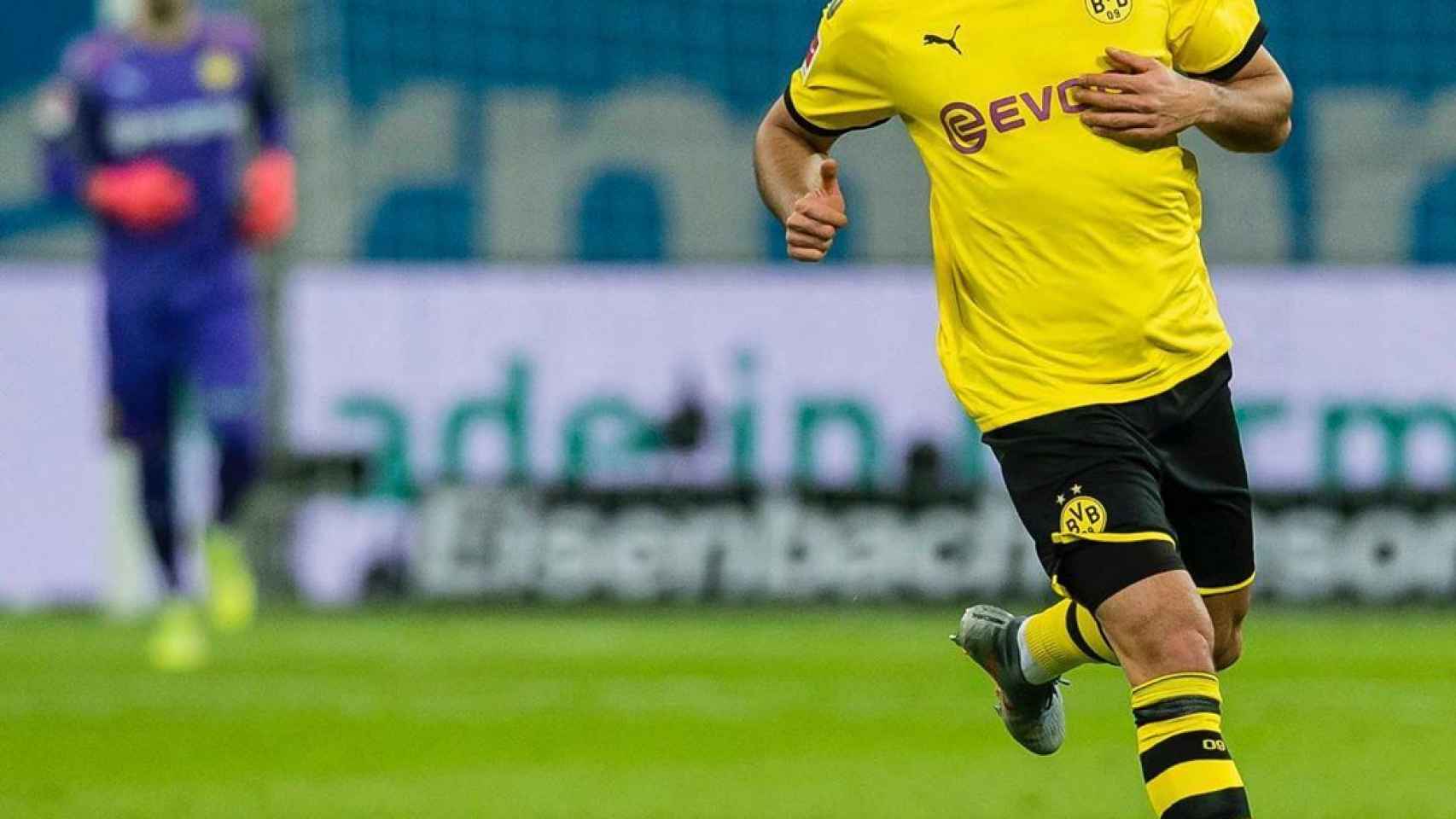 Emre Can, en un partido del Borussia Dortmund