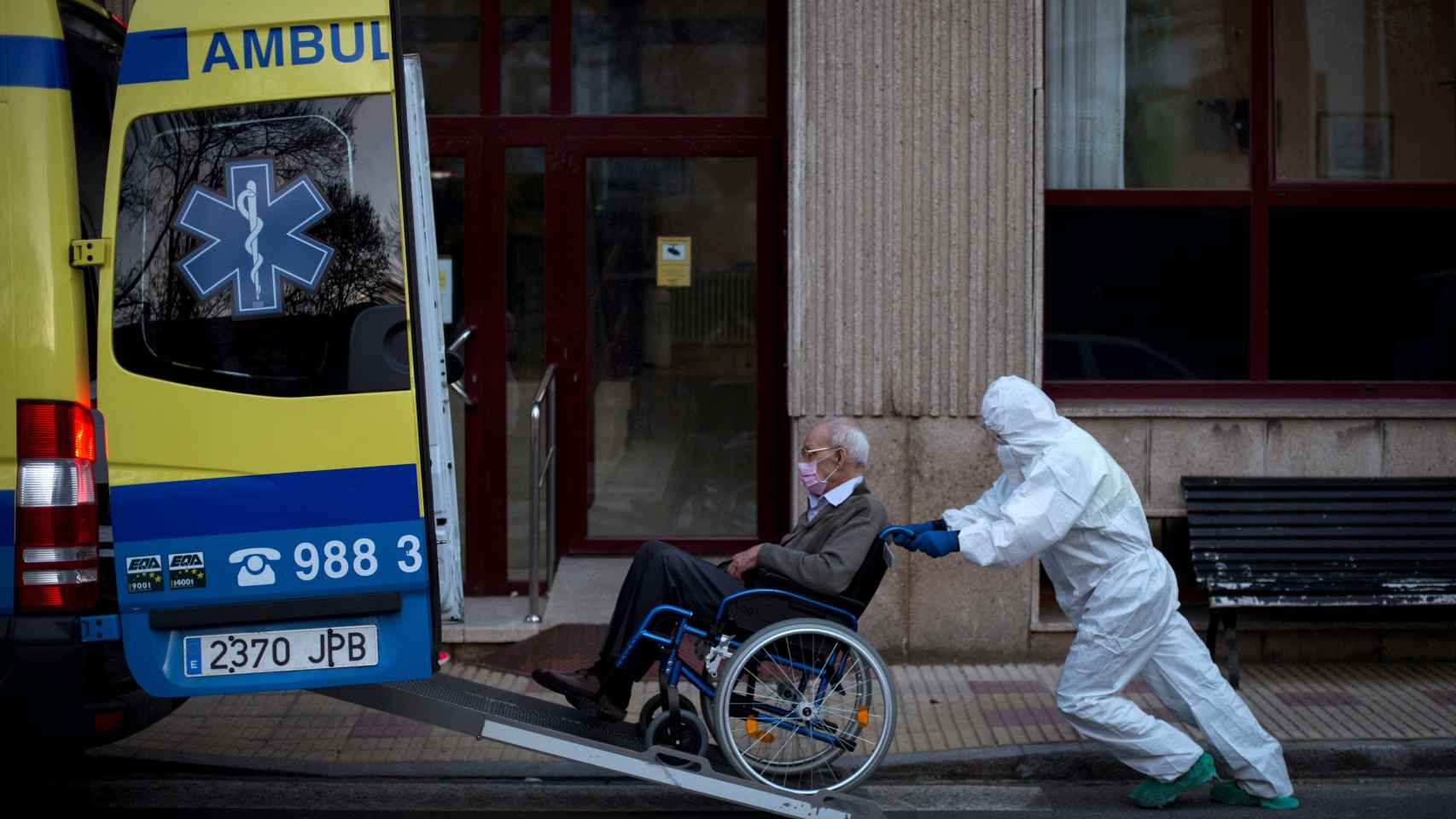 La pandemia ha acabado con la vida de, al menos, 2.170 ancianos en España.