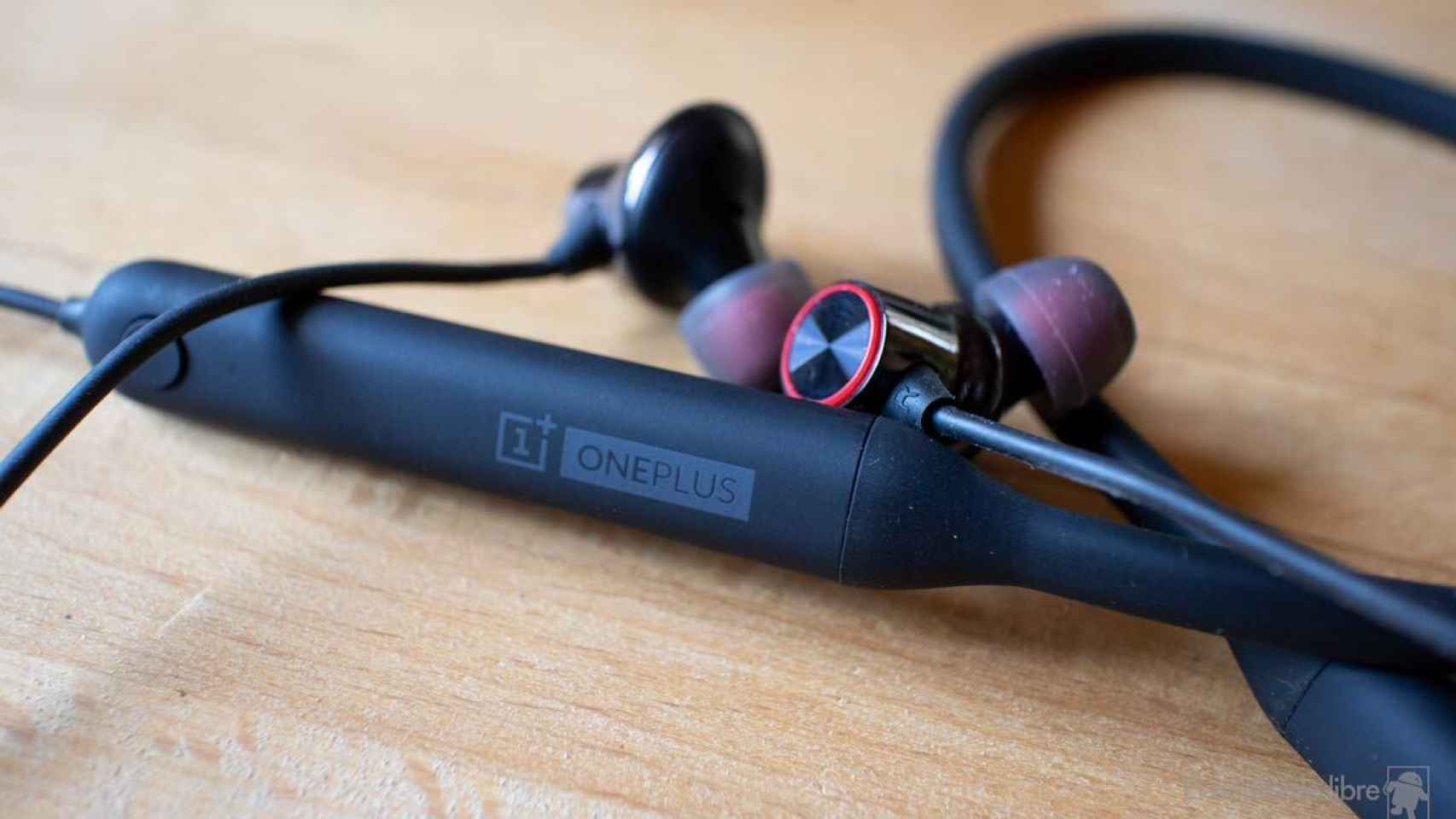 Así podrían ser los nuevos auriculares de OnePlus: completamente inalámbricos y con carga Qi