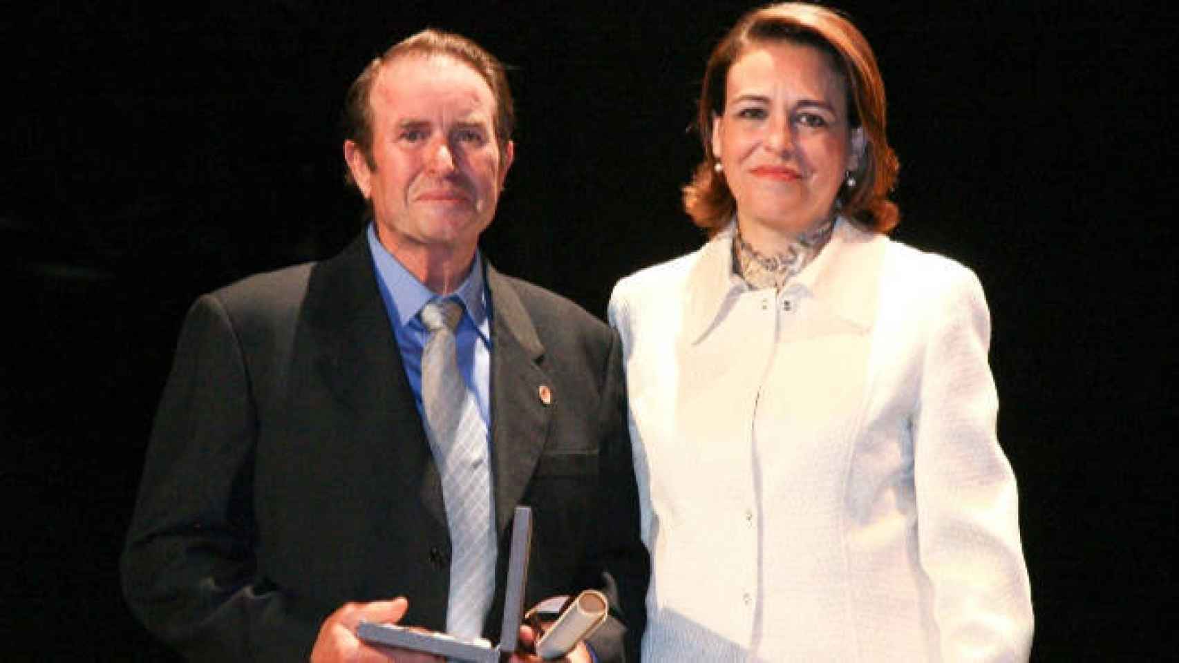 Jesús del Castillo junto a Magdalena Valerio en el 10º aniversario de la constitución de Marchamalo como municipio independiente