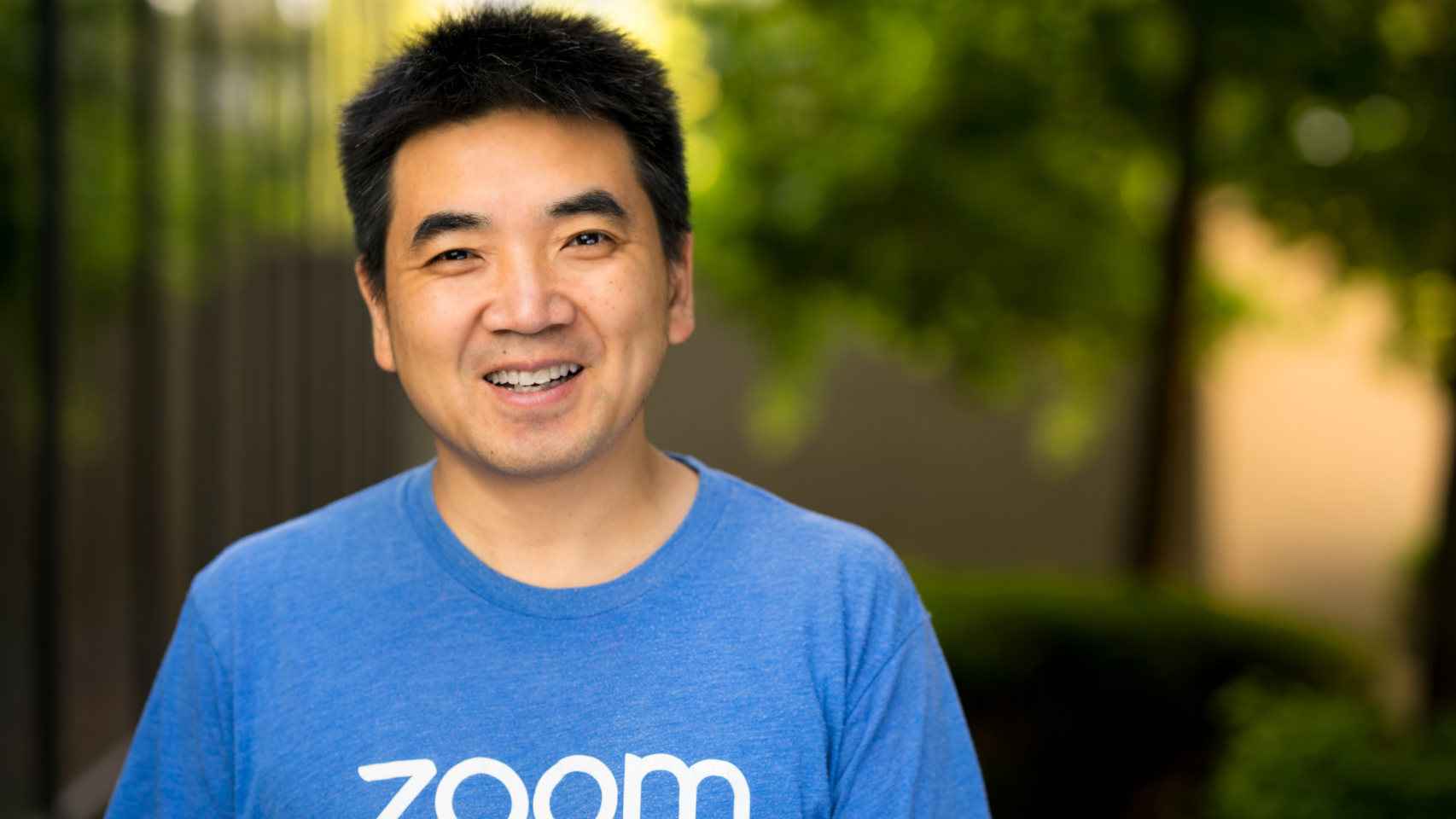 Eric S. Yuan, fundador y CEO de Zoom, pidió perdón recientemente por los bugs