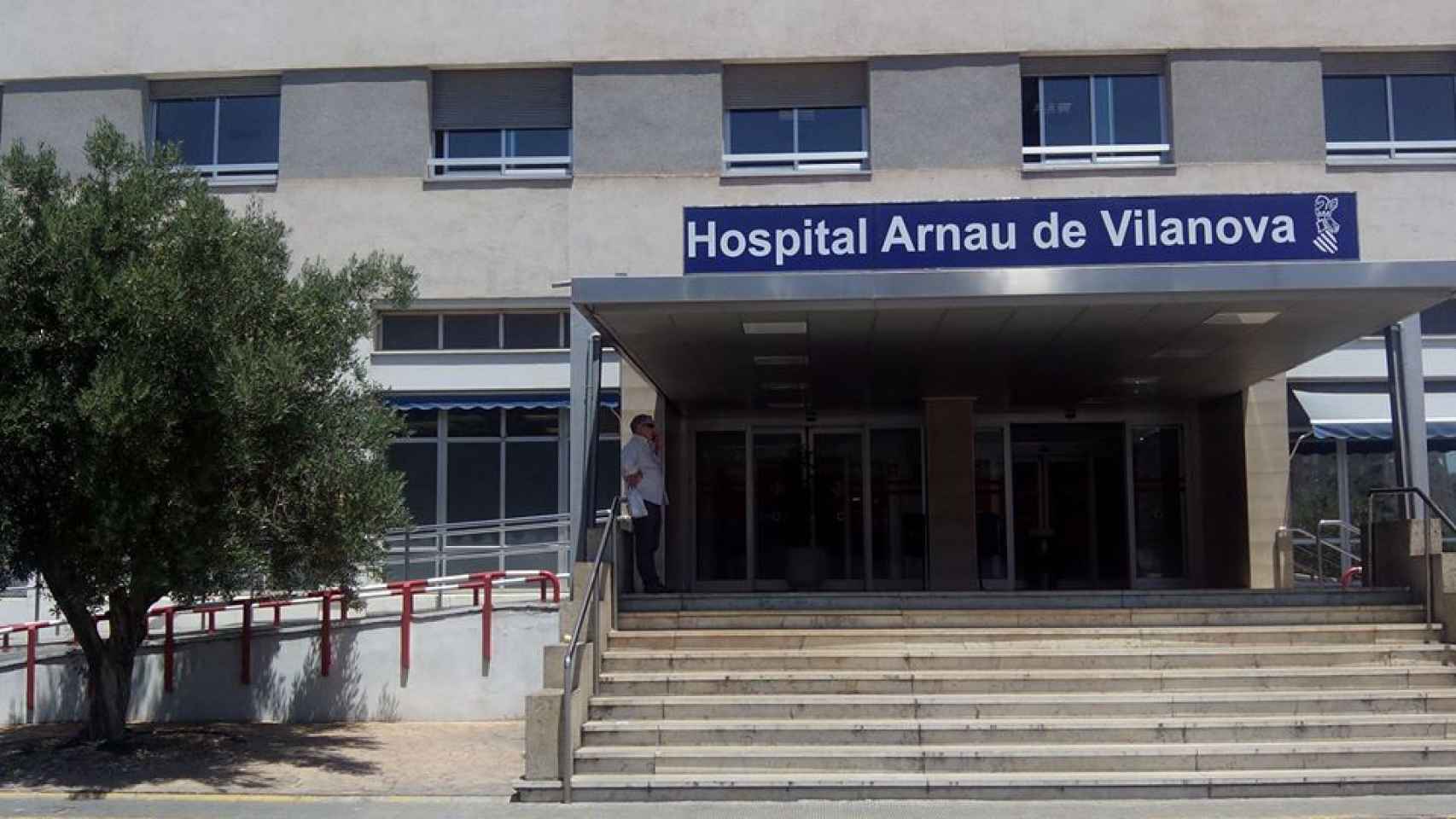 Hospital Arnau de Vilanova en la capital el Turia donde ingresó en dos ocasiones Fernando: los días 9 y 11 de febrero.