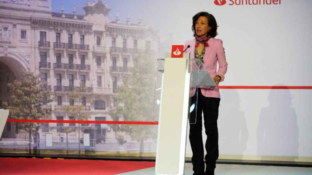 Ana Botín, presidenta del Banco Santander, durante la junta de accionistas 2020.