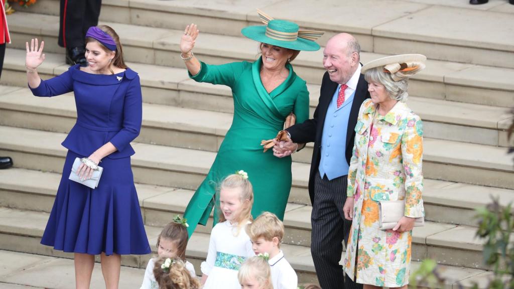 George y Nicola estuvieron junto a Sarah Ferguson en la boda de Eugenia y Jack.