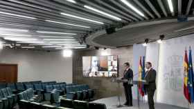 Los ministros de Sanidad y Transporte, Salvador Illa y José Luis Ábalos, en rueda de prensa.