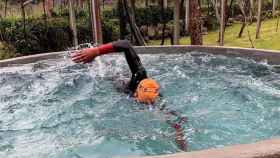 Entrenar como Dios: el triatleta que convirtió el pozo de su abuela en una piscina para nadar
