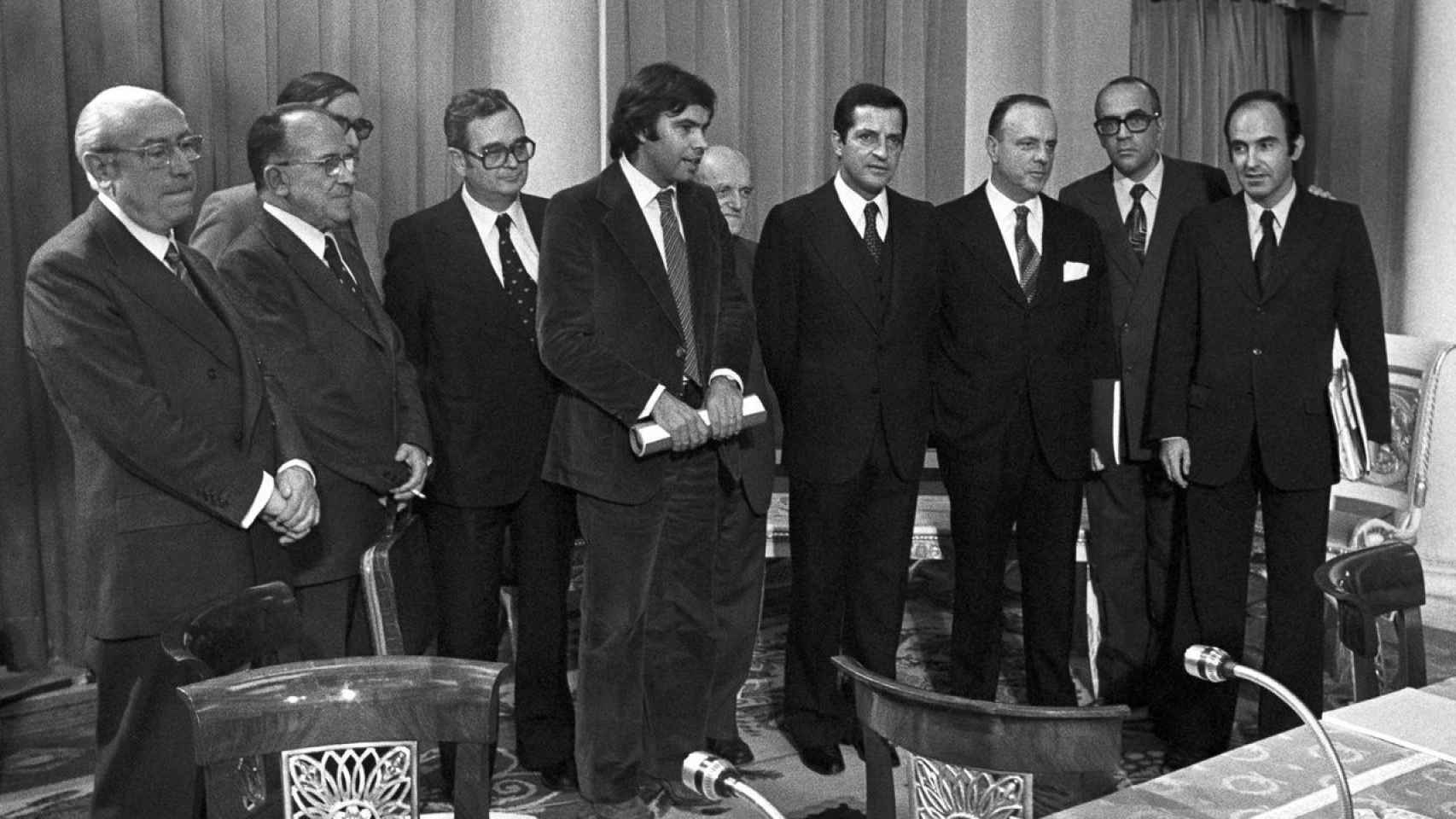 Los dirigente políticos que firmaron los Pactos de la Moncloa, reunidos.