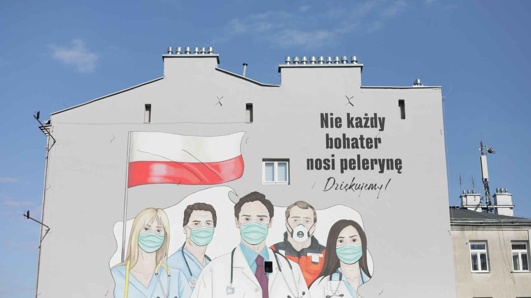 Un mural con dibujos de sanitarios en Varsovia, Polonia.