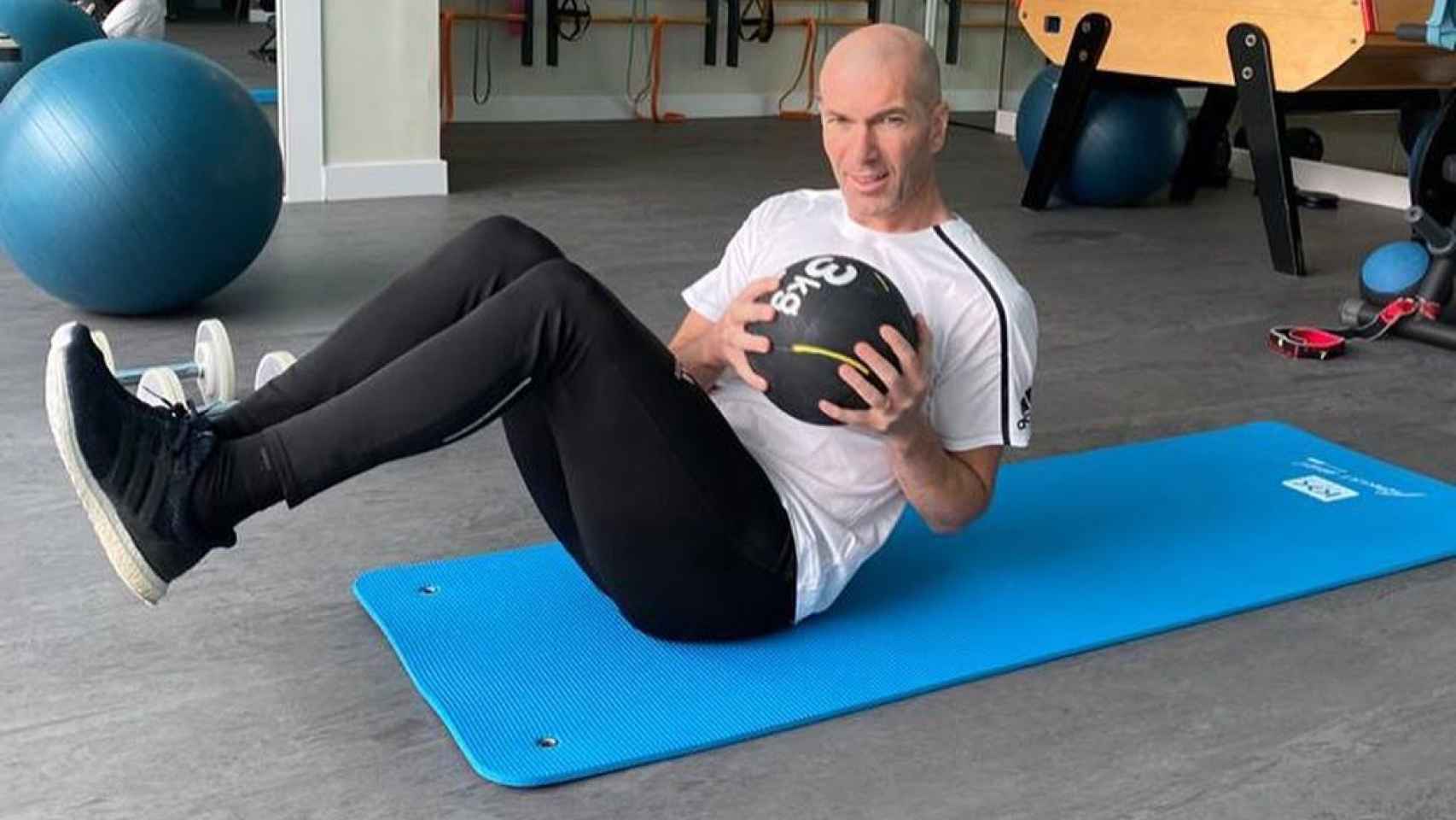 Zidane, en un entrenamiento en casa.