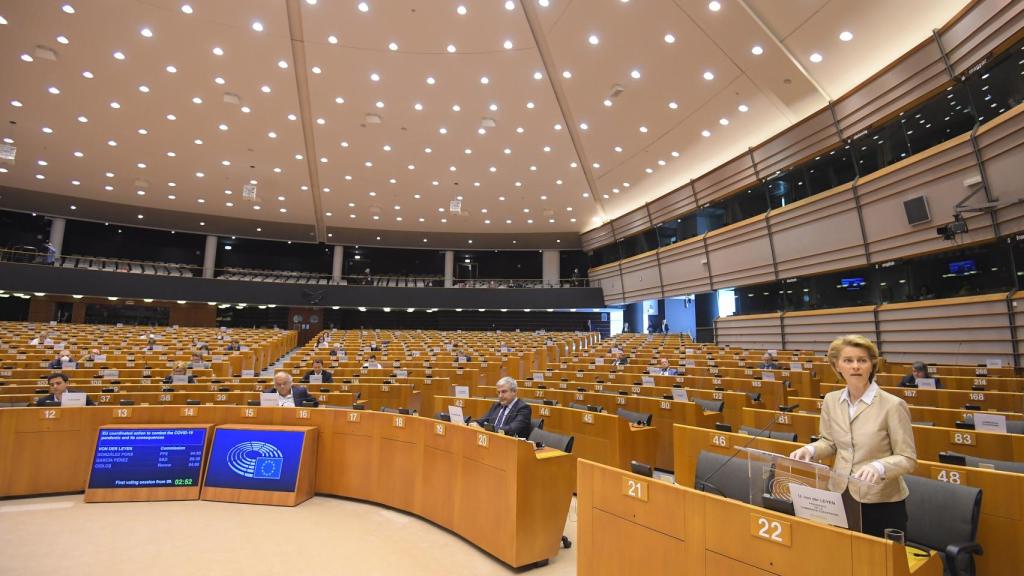 La presidenta Ursula von der Leyen, durante su intervención este jueves ante la Eurocámara