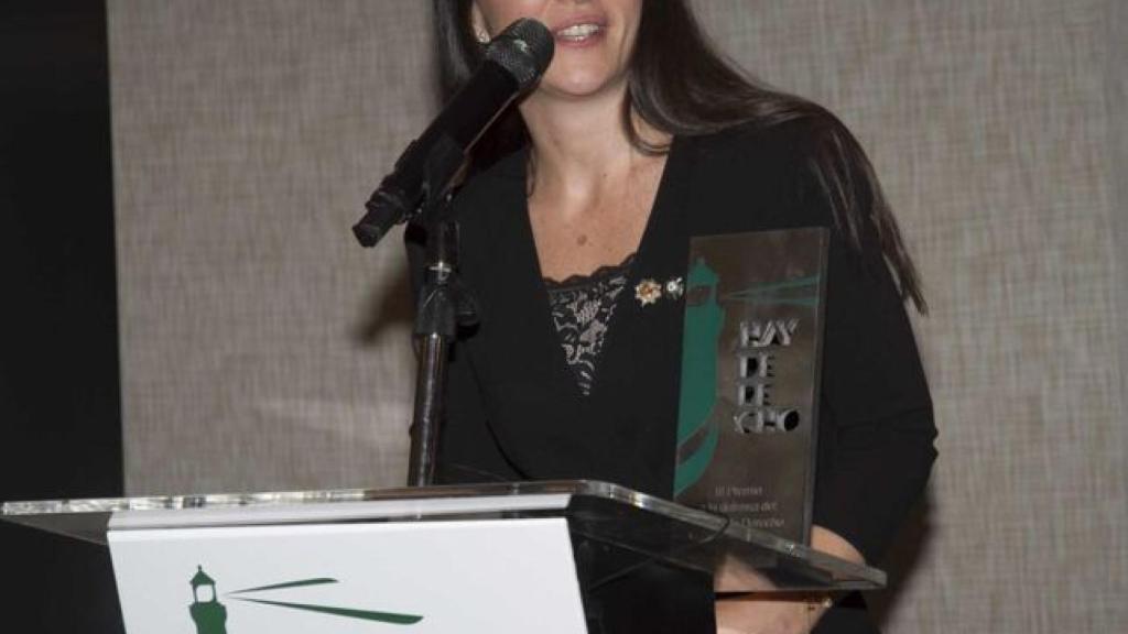 Macarena Olona, como abogada, recibiendo el premio Hay Derecho.