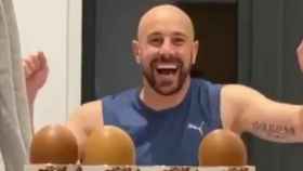 Pepe Reina se suma al 'egg challenge'