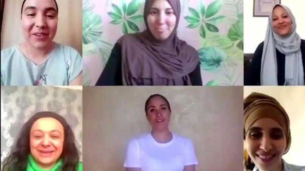 Videollamada de Meghan con el equipo de Hubb Community Kitchen.