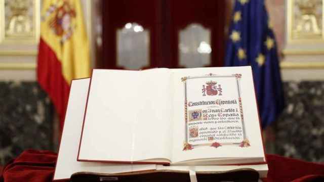 Ejemplar de la Constitución española./